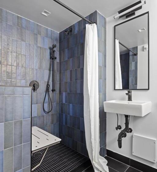 اتاق استاندارد برای معلولان, Riverside Tower Hotel