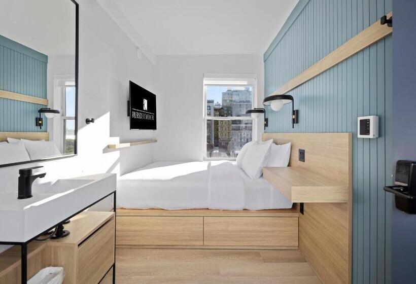 اتاق استاندارد با چشمانداز رودخانه, Riverside Tower Hotel