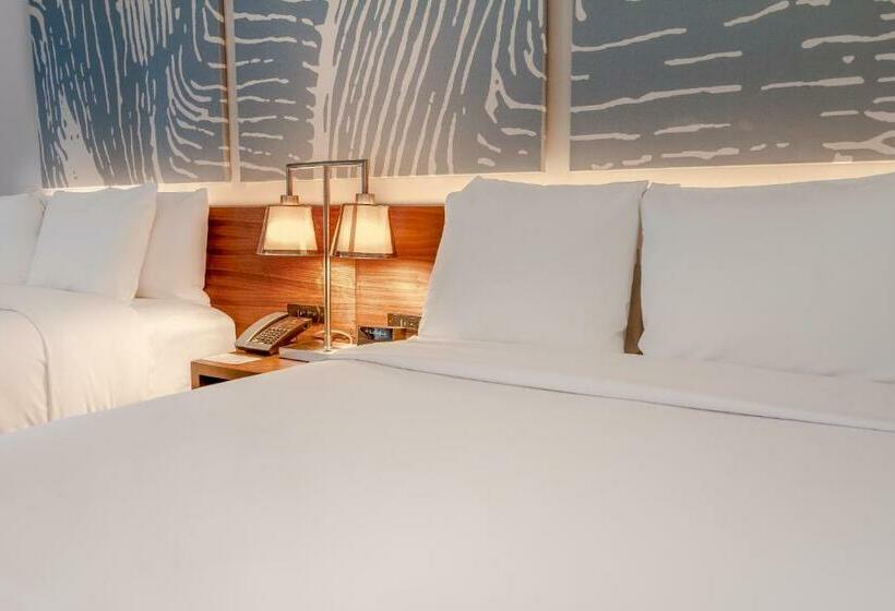 ２ダブルベッドのスタンダードルーム, B Ocean Resort Fort Lauderdale Beach