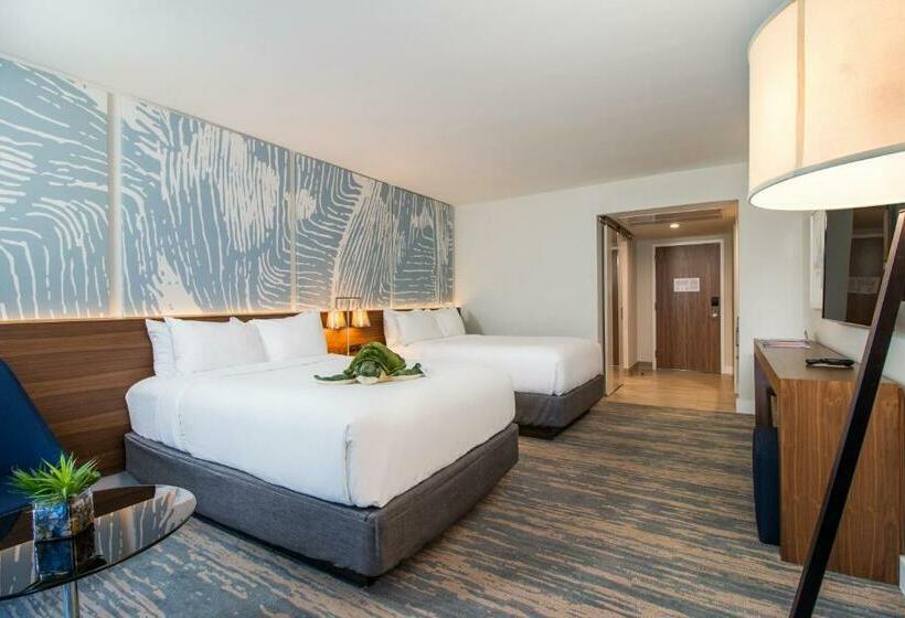 带2个双人床的标准工作室, B Ocean Resort Fort Lauderdale Beach