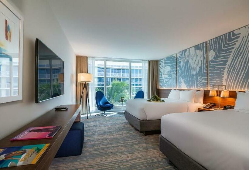 带2个双人床的标准工作室, B Ocean Resort Fort Lauderdale Beach