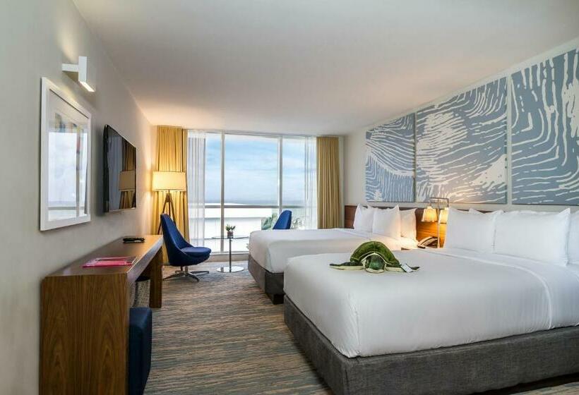 带2个双人床的标准工作室, B Ocean Resort Fort Lauderdale Beach