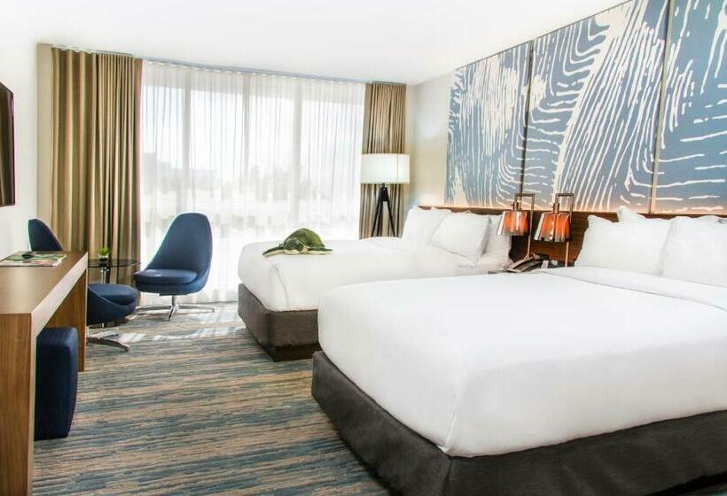 带2个双人床的标准工作室, B Ocean Resort Fort Lauderdale Beach