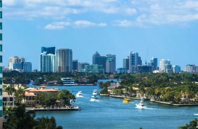 带2个双人床的标准工作室, B Ocean Resort Fort Lauderdale Beach