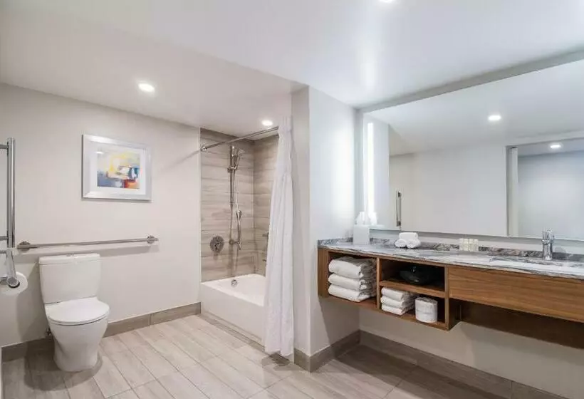 Juniorsviitti King-vuode, B Ocean Resort Fort Lauderdale Beach