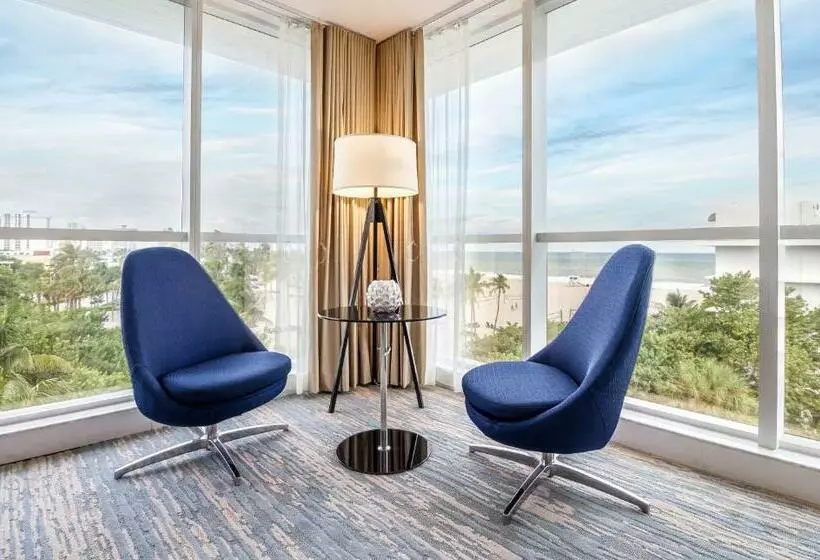 Juniorsviitti King-vuode, B Ocean Resort Fort Lauderdale Beach