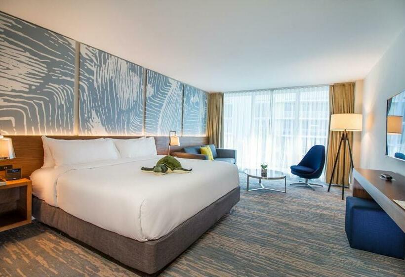 带大床的标准间, B Ocean Resort Fort Lauderdale Beach