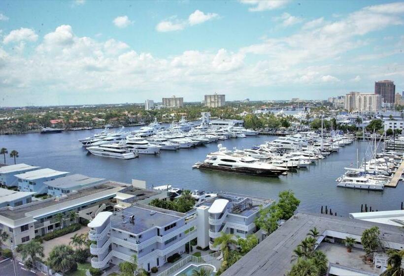 带大床的标准间, B Ocean Resort Fort Lauderdale Beach