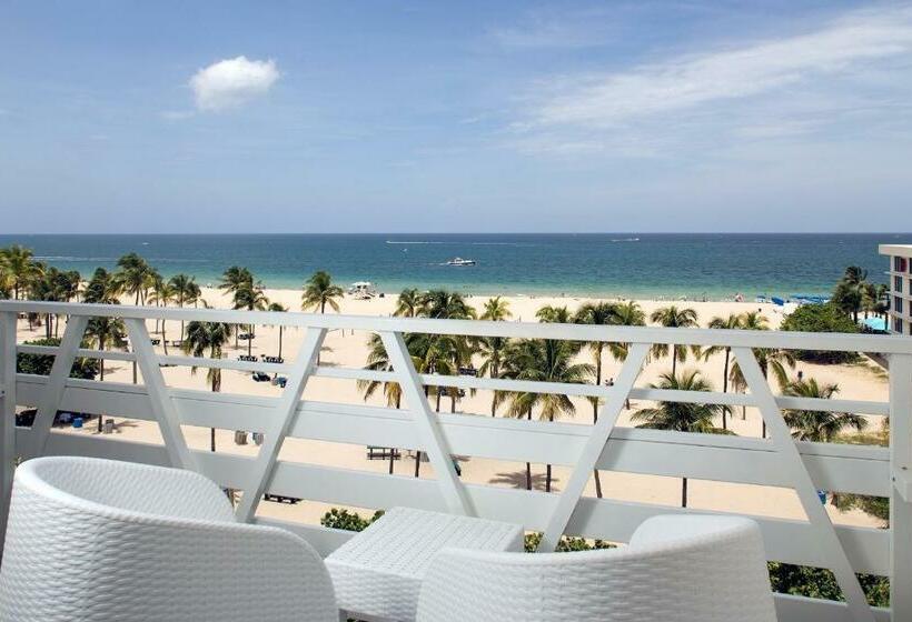 带大床的套房, B Ocean Resort Fort Lauderdale Beach