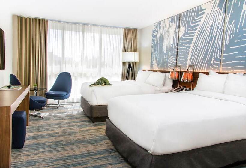 带2个双人床的标准工作室, B Ocean Resort Fort Lauderdale Beach