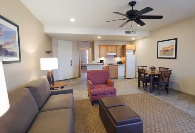 سوییت, Bell Rock Inn