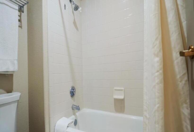 استودیوی استاندارد, Bell Rock Inn