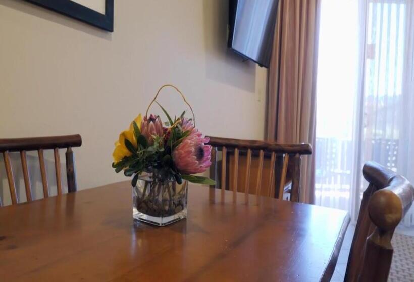 سوییت, Bell Rock Inn