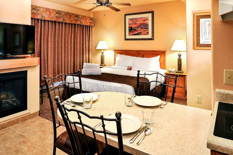 استودیوی استاندارد, Bell Rock Inn