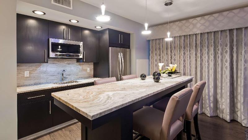 강 전망 스위트, Best Western Plus Franklin Square Inn