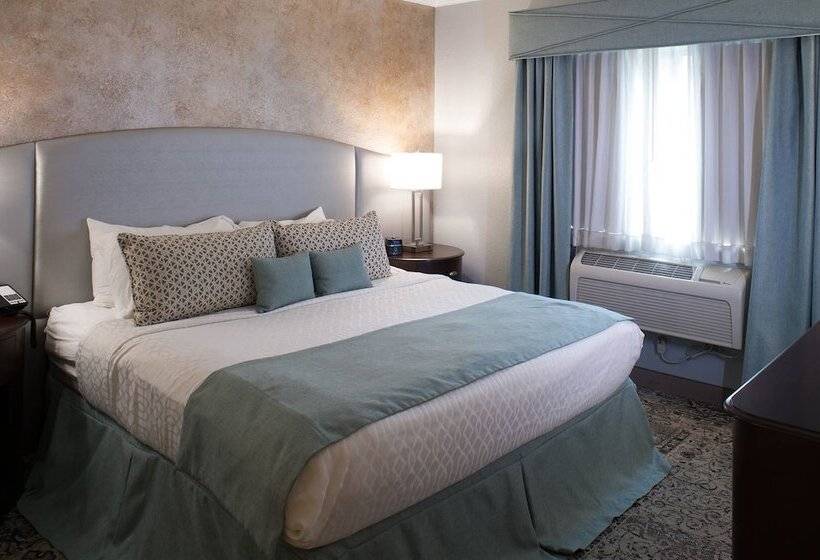 스위트, Best Western Plus Franklin Square Inn