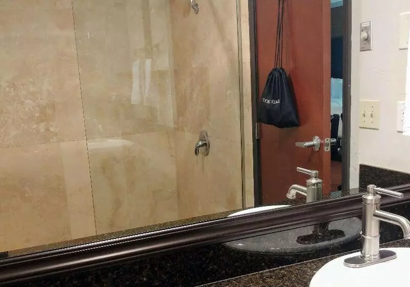 スタンダードルーム, Best Western Plus Parkway Inn