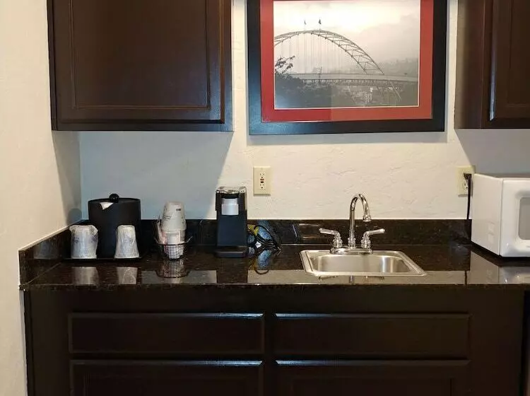 ２ダブルベッドのスタンダードルーム, Best Western Plus Parkway Inn