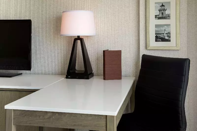 اتاق اجرایی با تخت بزرگ, Doubletree By Hilton Hotel Portland