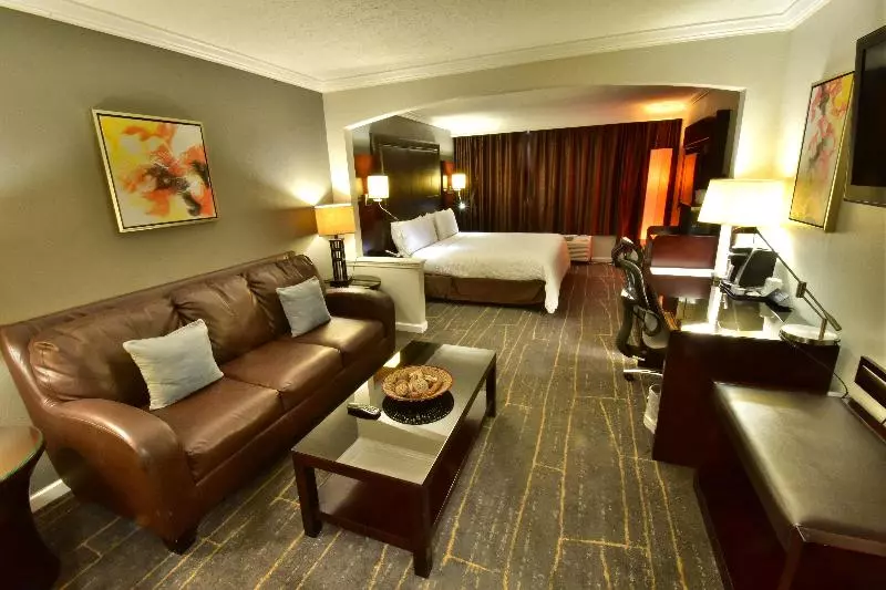 اتاق استاندارد با تخت بزرگ, Holiday Inn Orlando East Ucf Area, An Ihg