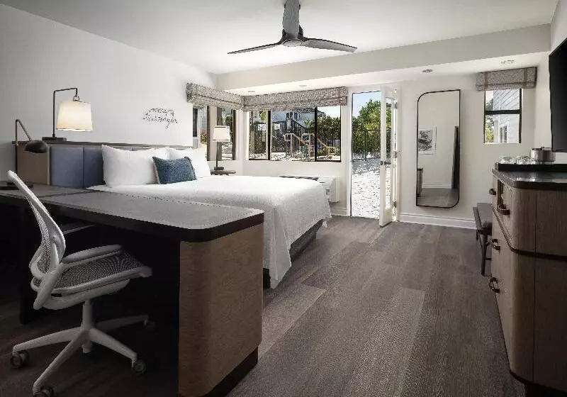 اتاق استاندارد با تخت بزرگ, Indigo San Diego Del Mar, An Ihg