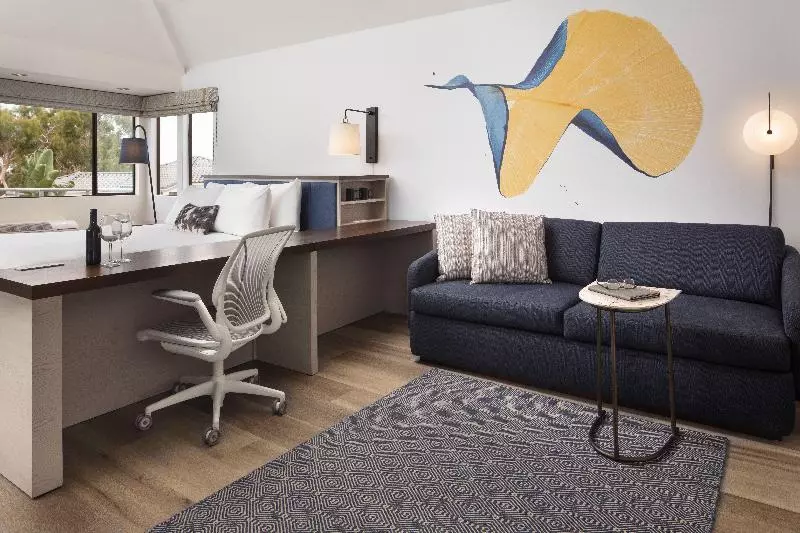 اتاق استاندارد با تخت بزرگ, Indigo San Diego Del Mar, An Ihg