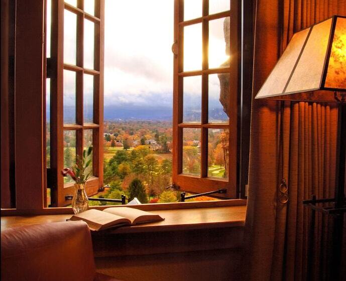 ２ダブルベッドのスタンダードルーム, The Omni Grove Park Inn & Spa   Asheville