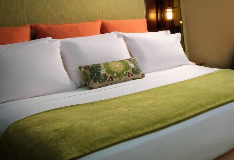 Номер Премиум, The Omni Grove Park Inn & Spa   Asheville