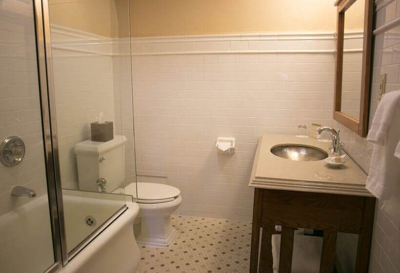 غرفة قياسية سرير مزدوج, The Omni Grove Park Inn & Spa Asheville