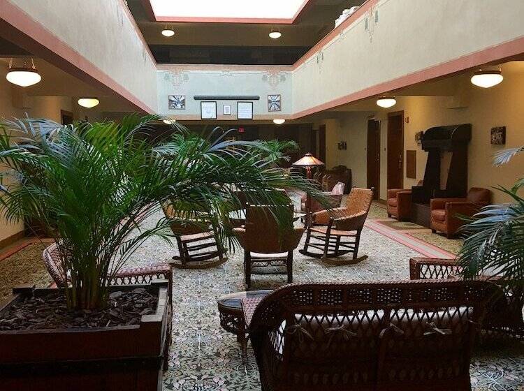 ダブルベッドスタンダードルーム, The Omni Grove Park Inn & Spa   Asheville