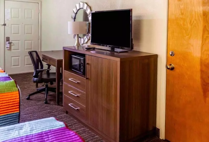 キングサイズベッドのスタンダードルーム, Quality Inn San Angelo