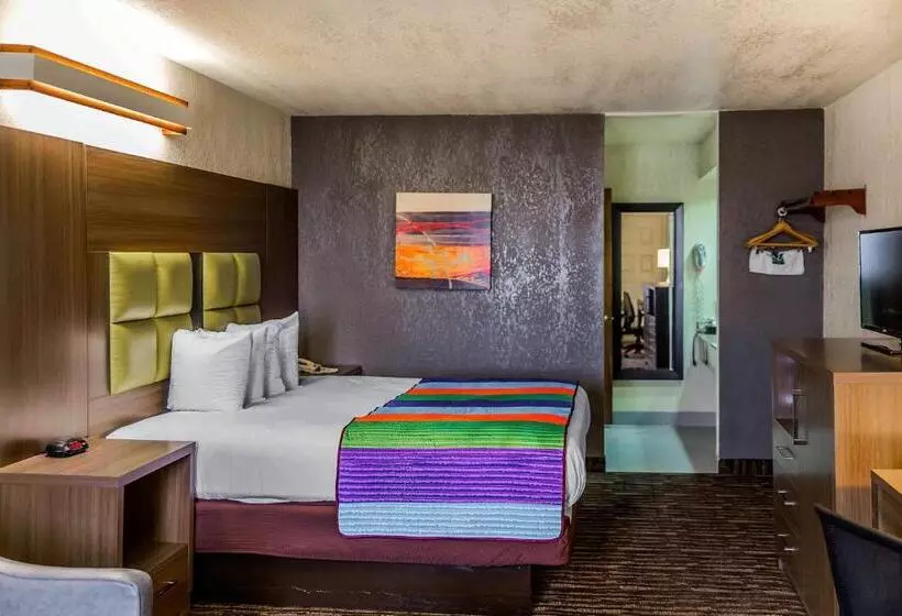 キングサイズベッドのスタンダードルーム, Quality Inn San Angelo