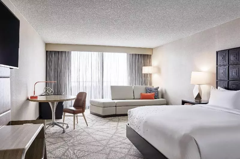 キングサイズベッドのスタンダードルーム, Renaissance Denver Hotel & Conference Center