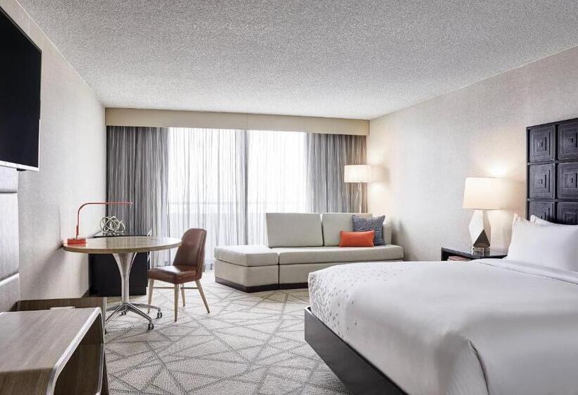 חדר סטנדרט עם מיטת קינג, Renaissance Denver Hotel & Conference Center