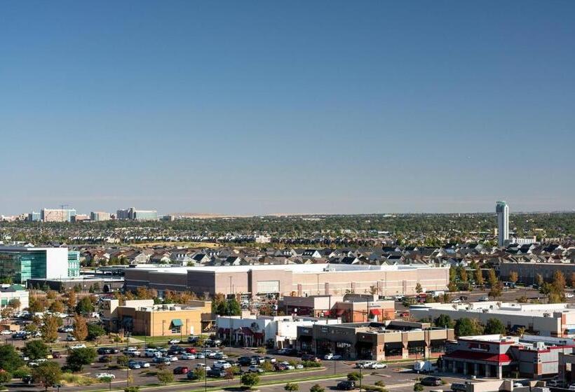 חדר סטנדרט עם מיטת קינג, Renaissance Denver Hotel & Conference Center