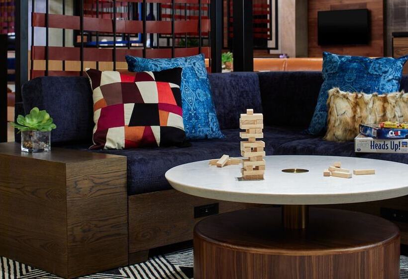 俱乐部房间, Renaissance Nashville