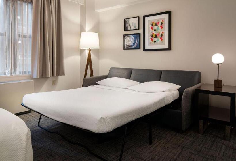 带大床的标准工作室, Residence Inn By Marriott New York Manhattan/ Midtown Eastside