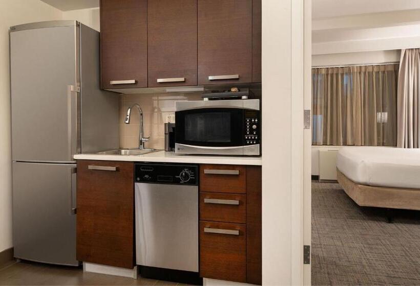 带大床的套房, Residence Inn By Marriott New York Manhattan/ Midtown Eastside