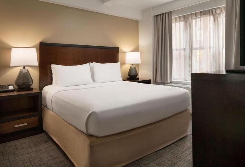 带大床的套房, Residence Inn By Marriott New York Manhattan/ Midtown Eastside