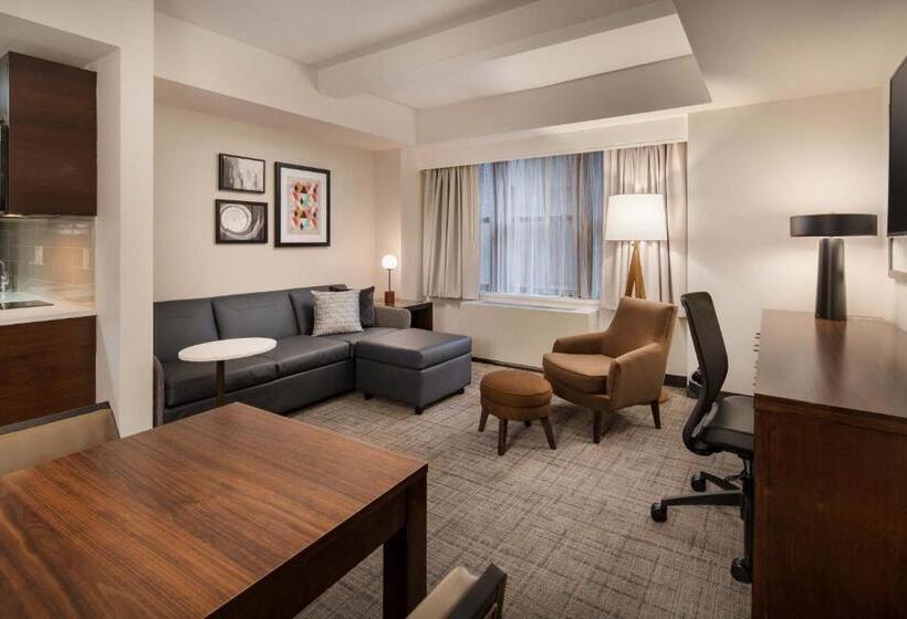 带大床的套房, Residence Inn By Marriott New York Manhattan/ Midtown Eastside