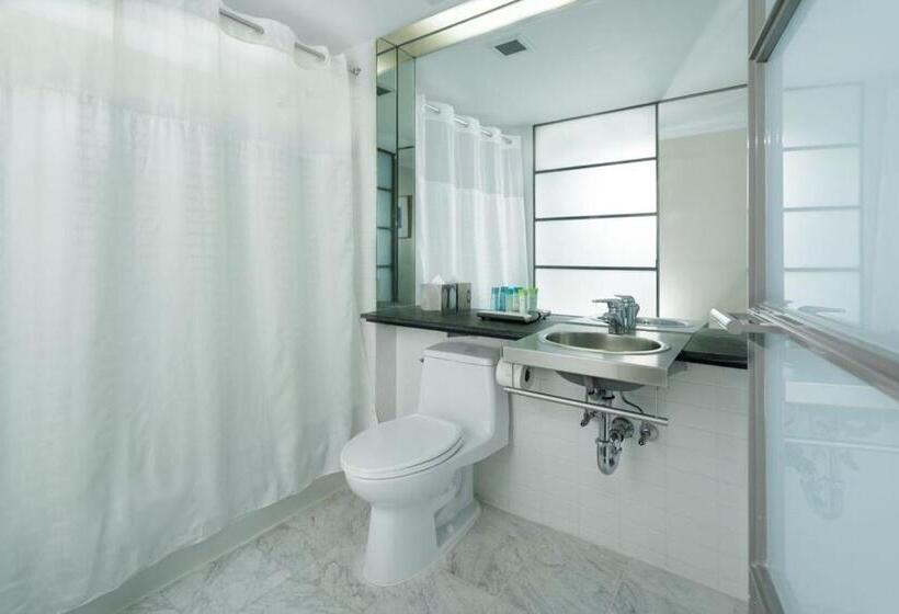 小型套房, Shoreham