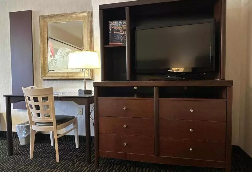 キングサイズベッドのスタンダードルーム, Sojourn Suites Portland Airport