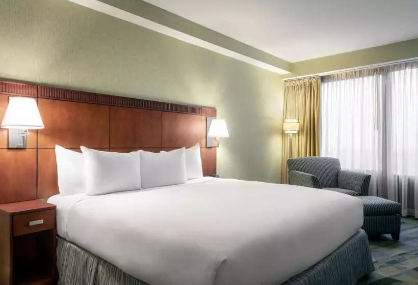 سوئیت پرزیدنت, Wyndham Springfield City Centre