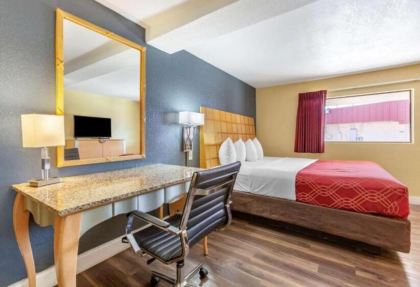 غرفة قياسية سرير كينج, Econo Lodge Clovis