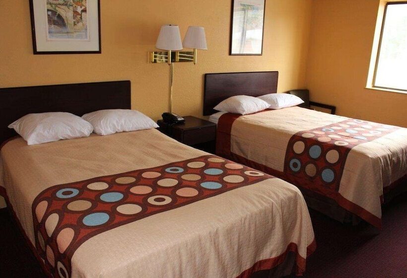 غرفه قياسيه سريرين مزدوجين, Knights Inn Albany