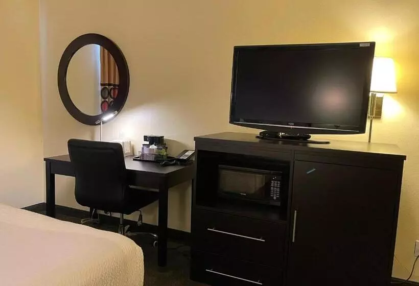 Standard-invahuone, Super 8 By Wyndham Colby