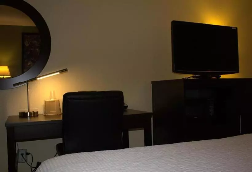 Standard-invahuone, Super 8 By Wyndham Colby