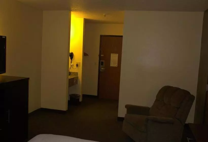Standard-invahuone, Super 8 By Wyndham Colby