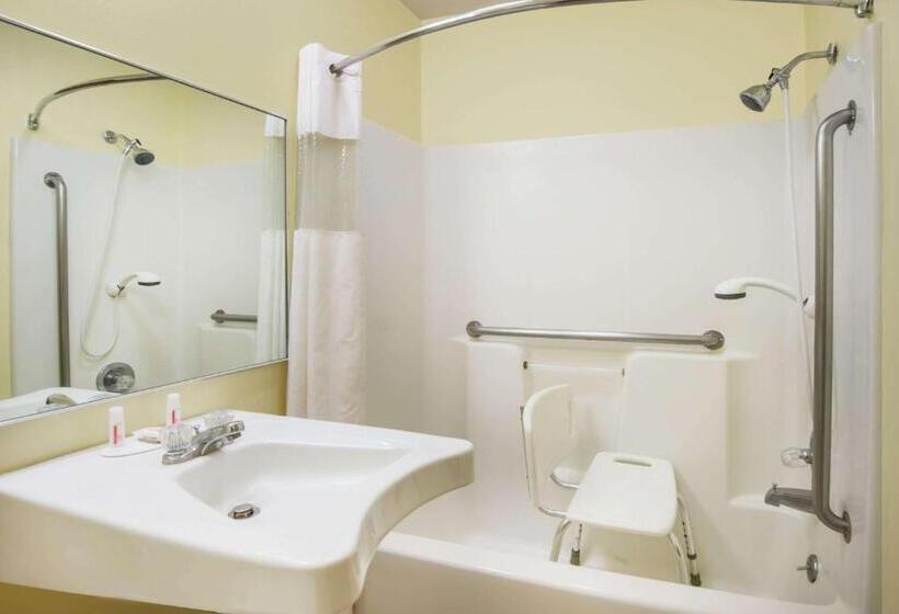 장애인을 위한 스탠다드 룸, Super 8 By Wyndham Colby