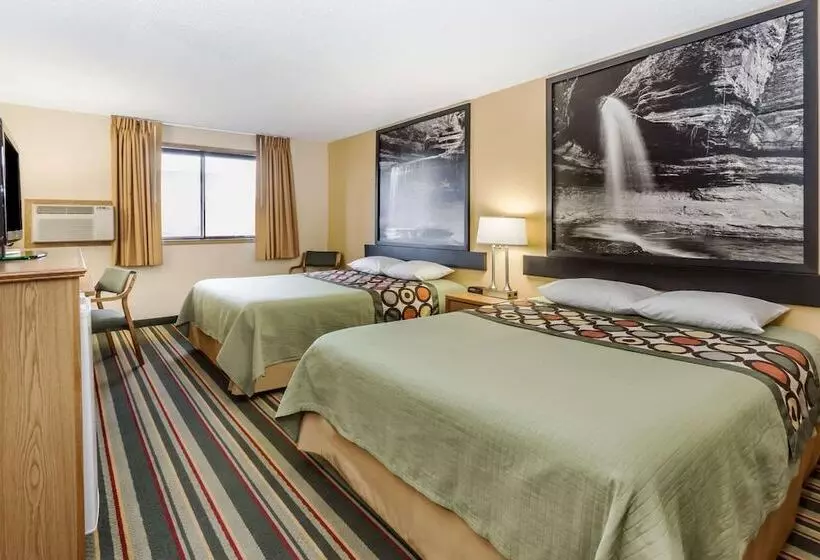 スイート, Super 8 By Wyndham Ottawa Starved Rock